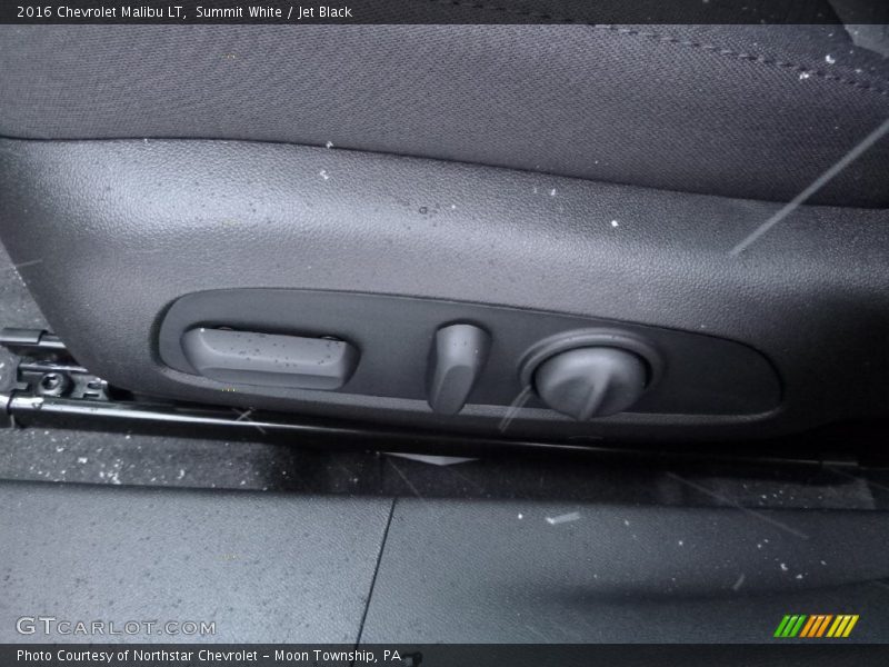 Summit White / Jet Black 2016 Chevrolet Malibu LT