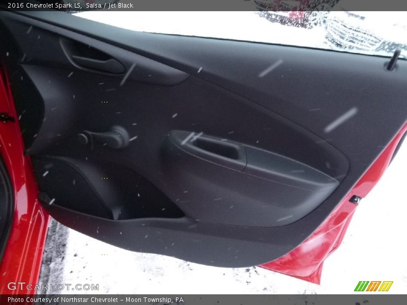 Salsa / Jet Black 2016 Chevrolet Spark LS