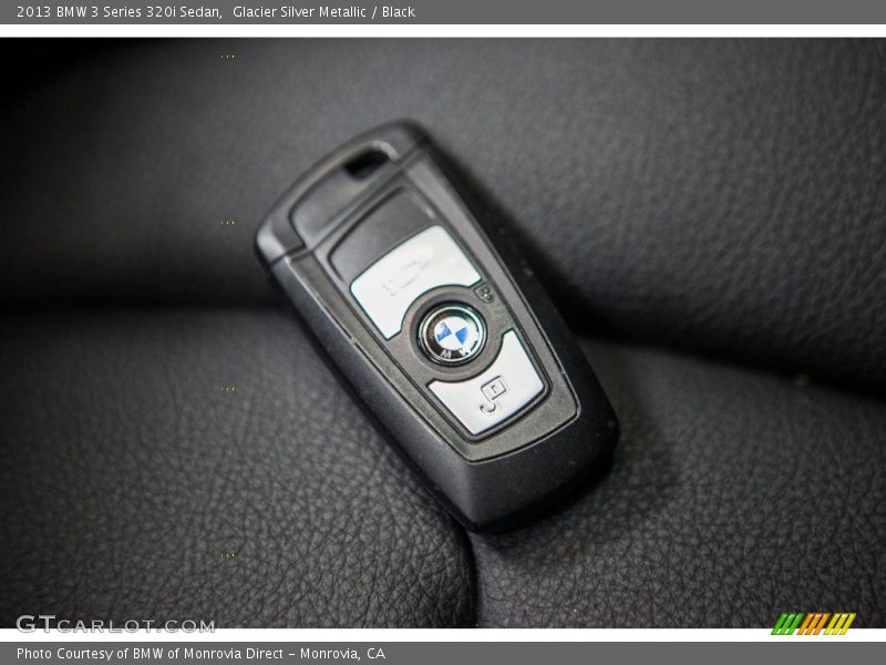 Glacier Silver Metallic / Black 2013 BMW 3 Series 320i Sedan