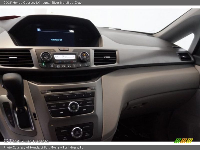 Lunar Silver Metallic / Gray 2016 Honda Odyssey LX