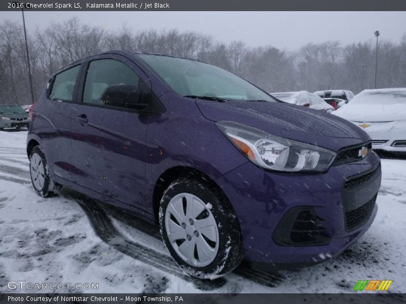 Front 3/4 View of 2016 Spark LS