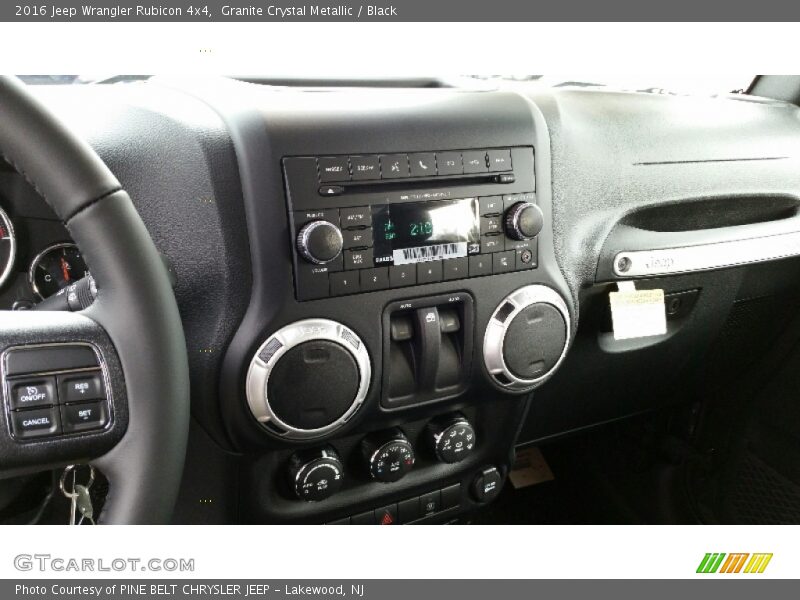 Granite Crystal Metallic / Black 2016 Jeep Wrangler Rubicon 4x4