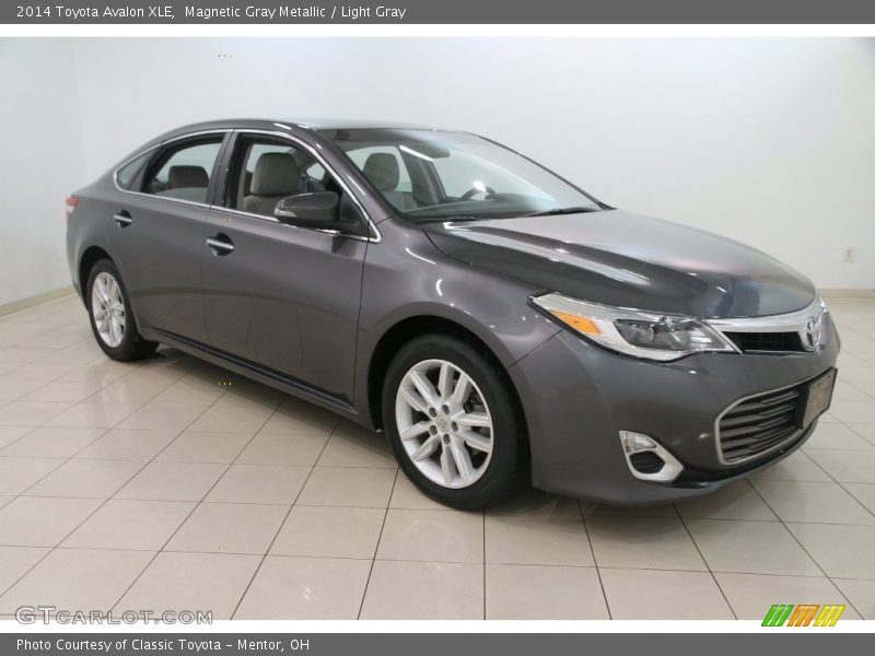 Magnetic Gray Metallic / Light Gray 2014 Toyota Avalon XLE