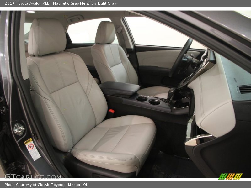 Magnetic Gray Metallic / Light Gray 2014 Toyota Avalon XLE