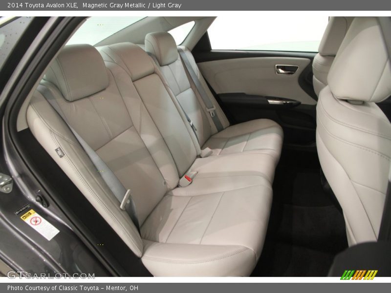 Magnetic Gray Metallic / Light Gray 2014 Toyota Avalon XLE