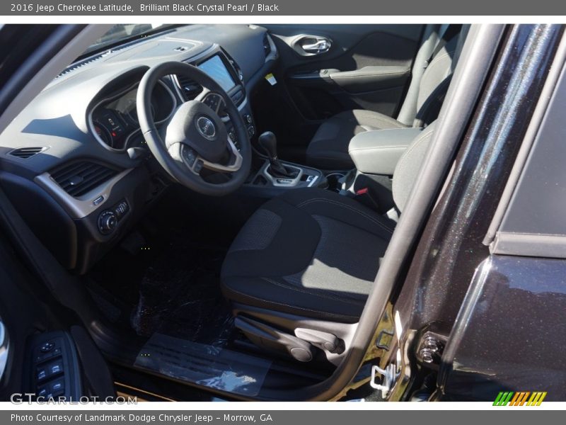 Brilliant Black Crystal Pearl / Black 2016 Jeep Cherokee Latitude
