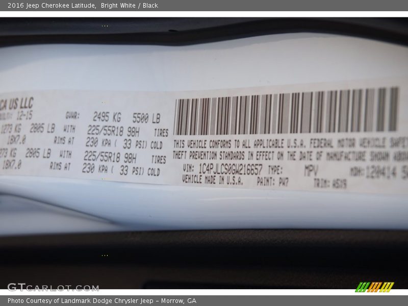 Bright White / Black 2016 Jeep Cherokee Latitude