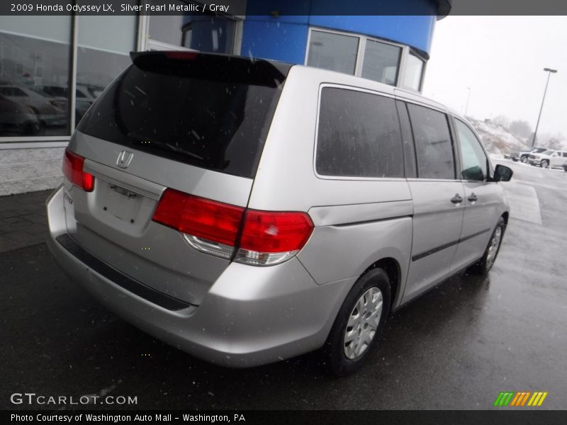 Silver Pearl Metallic / Gray 2009 Honda Odyssey LX