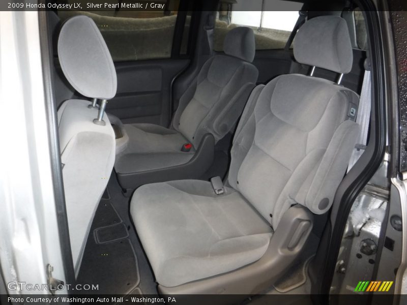 Silver Pearl Metallic / Gray 2009 Honda Odyssey LX