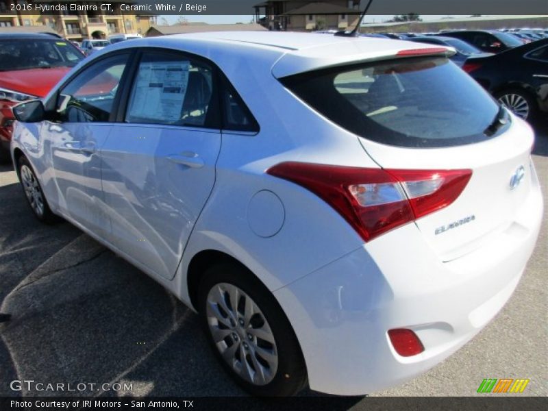 Ceramic White / Beige 2016 Hyundai Elantra GT