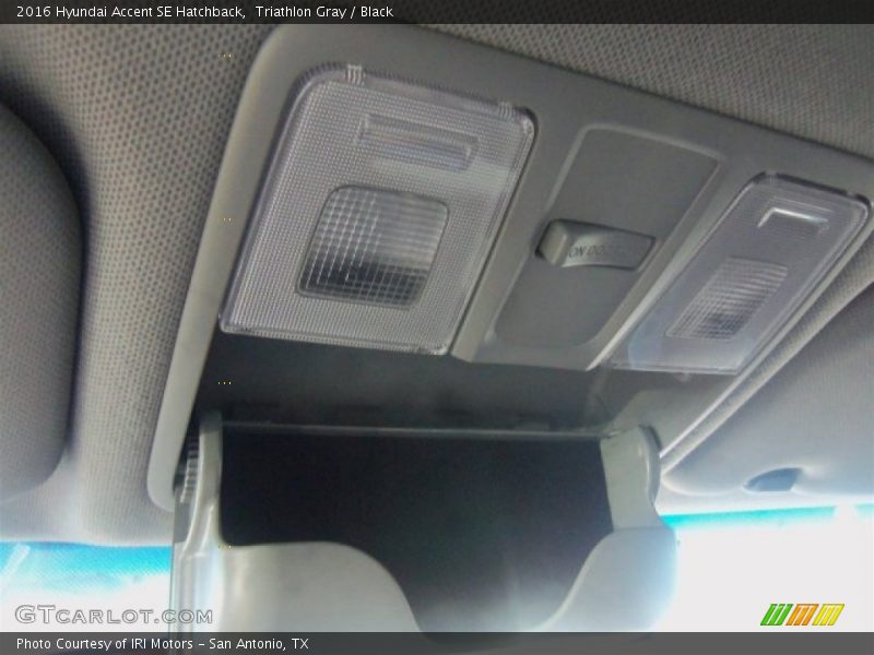 Triathlon Gray / Black 2016 Hyundai Accent SE Hatchback