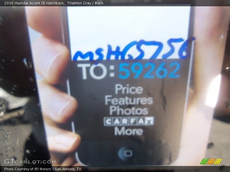Triathlon Gray / Black 2016 Hyundai Accent SE Hatchback