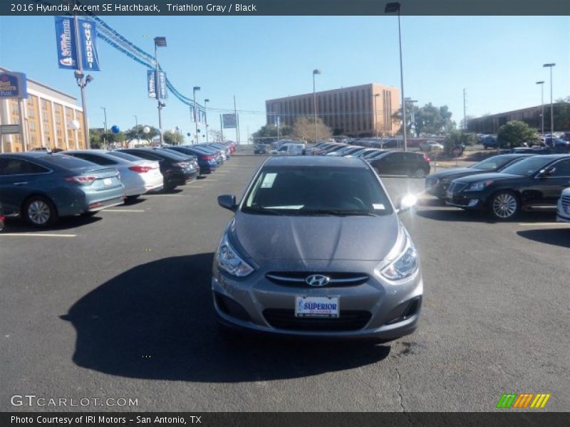 Triathlon Gray / Black 2016 Hyundai Accent SE Hatchback