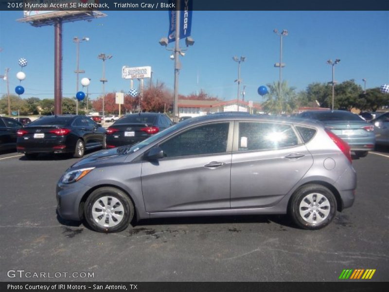 Triathlon Gray / Black 2016 Hyundai Accent SE Hatchback