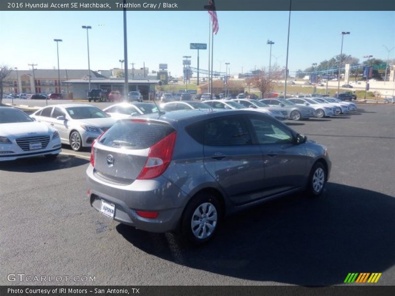 Triathlon Gray / Black 2016 Hyundai Accent SE Hatchback