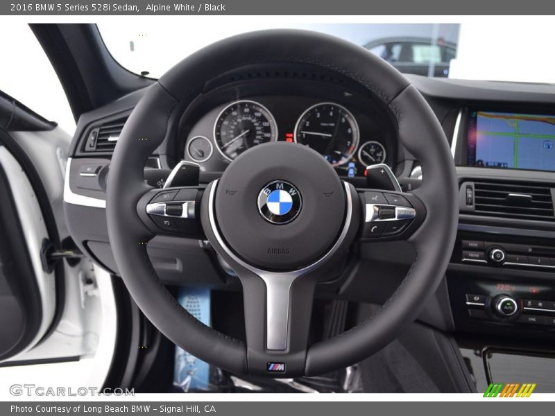 Alpine White / Black 2016 BMW 5 Series 528i Sedan
