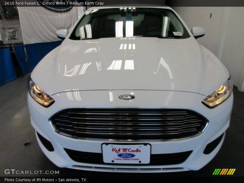 Oxford White / Medium Earth Gray 2016 Ford Fusion S