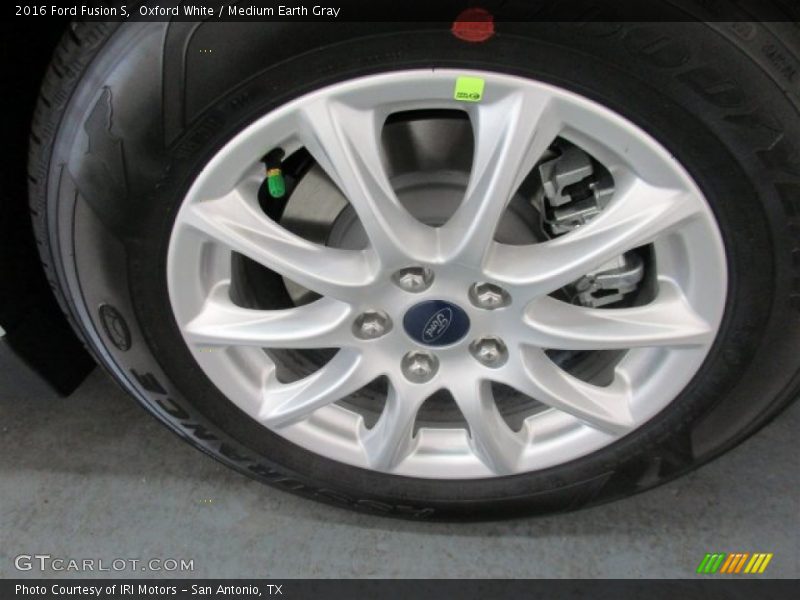 Oxford White / Medium Earth Gray 2016 Ford Fusion S