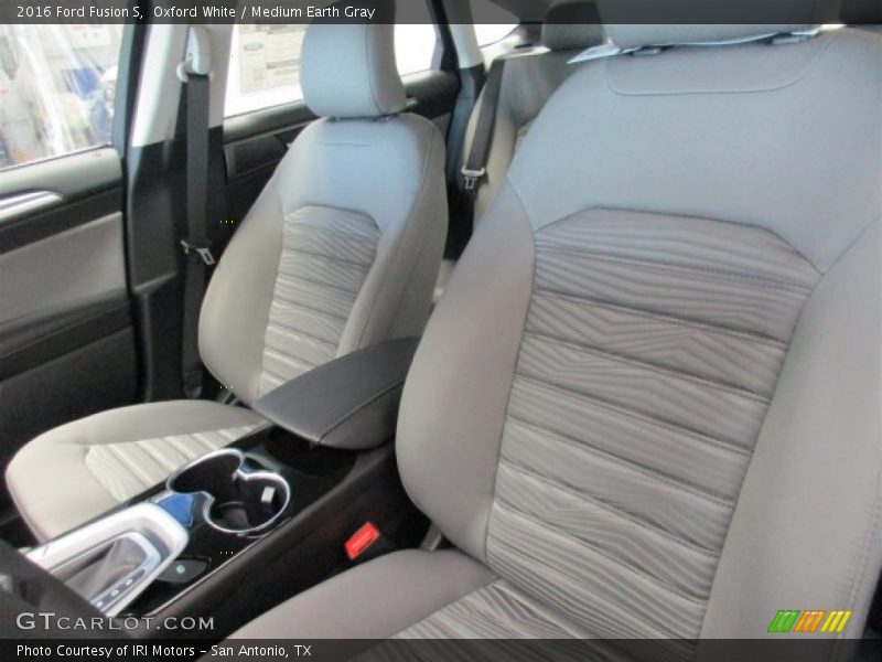 Oxford White / Medium Earth Gray 2016 Ford Fusion S