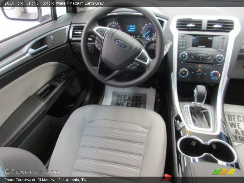 Oxford White / Medium Earth Gray 2016 Ford Fusion S