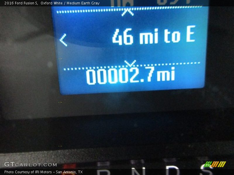 Oxford White / Medium Earth Gray 2016 Ford Fusion S