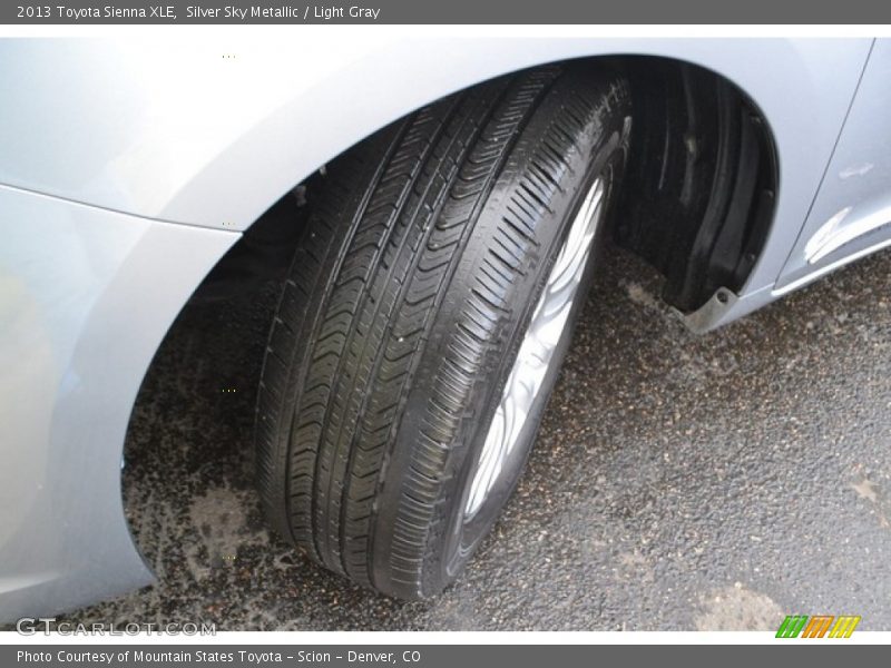 Silver Sky Metallic / Light Gray 2013 Toyota Sienna XLE