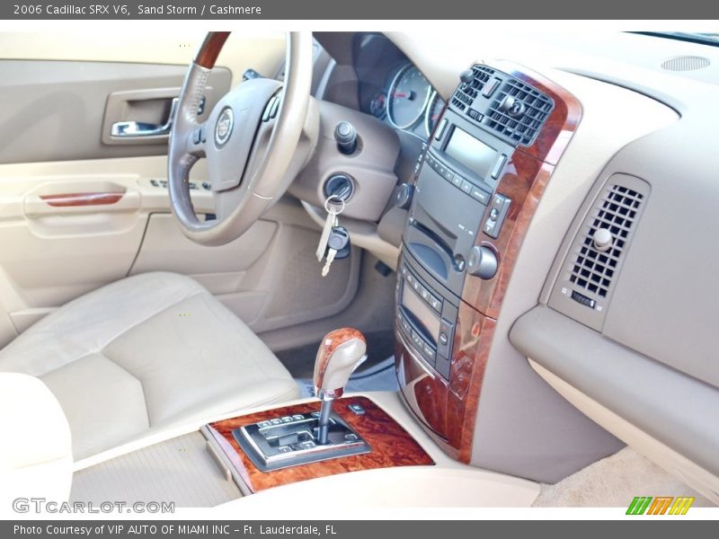 Sand Storm / Cashmere 2006 Cadillac SRX V6