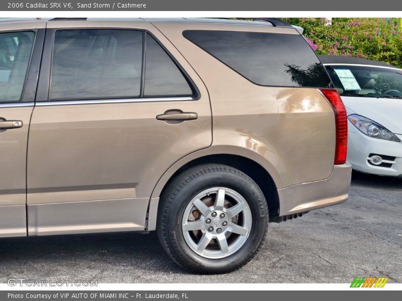 Sand Storm / Cashmere 2006 Cadillac SRX V6