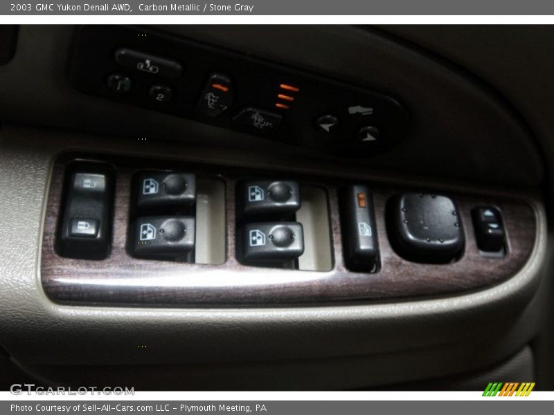 Carbon Metallic / Stone Gray 2003 GMC Yukon Denali AWD