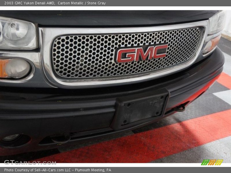 Carbon Metallic / Stone Gray 2003 GMC Yukon Denali AWD