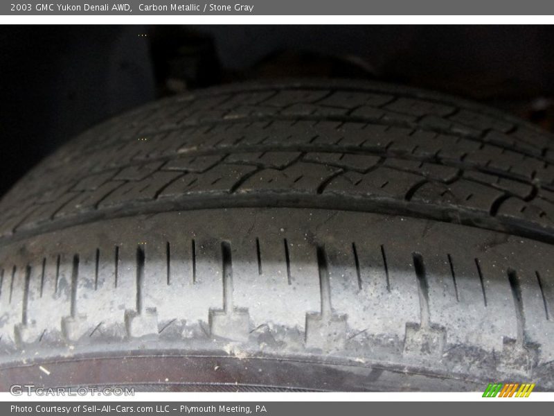 Carbon Metallic / Stone Gray 2003 GMC Yukon Denali AWD