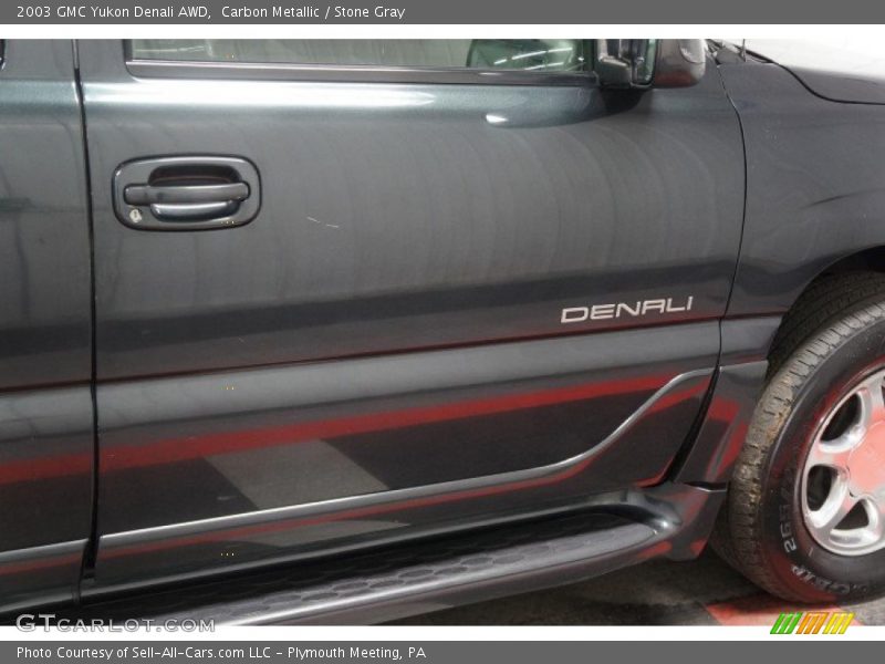 Carbon Metallic / Stone Gray 2003 GMC Yukon Denali AWD