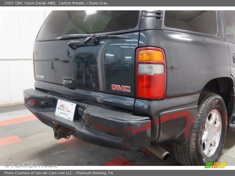 Carbon Metallic / Stone Gray 2003 GMC Yukon Denali AWD