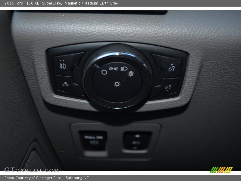 Magnetic / Medium Earth Gray 2016 Ford F150 XLT SuperCrew
