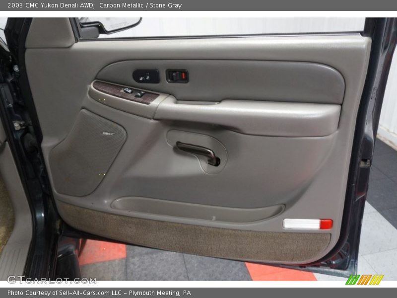 Carbon Metallic / Stone Gray 2003 GMC Yukon Denali AWD