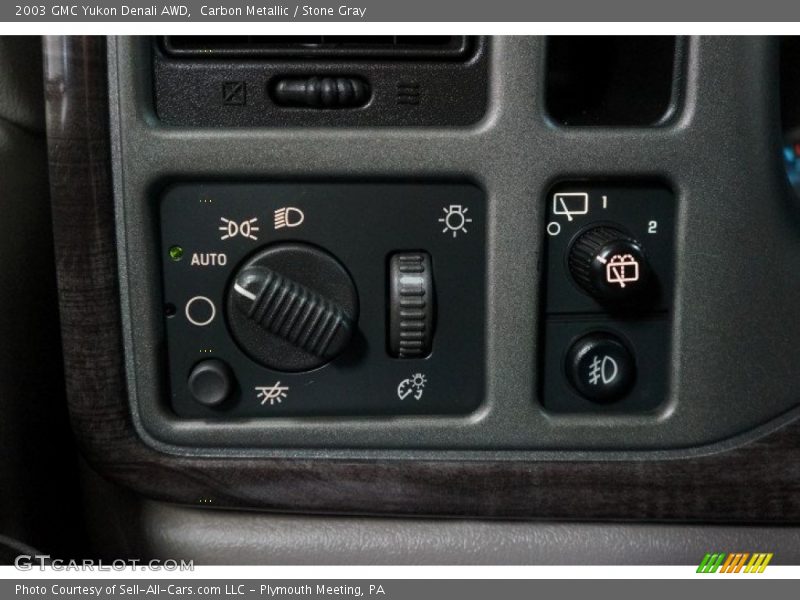 Carbon Metallic / Stone Gray 2003 GMC Yukon Denali AWD