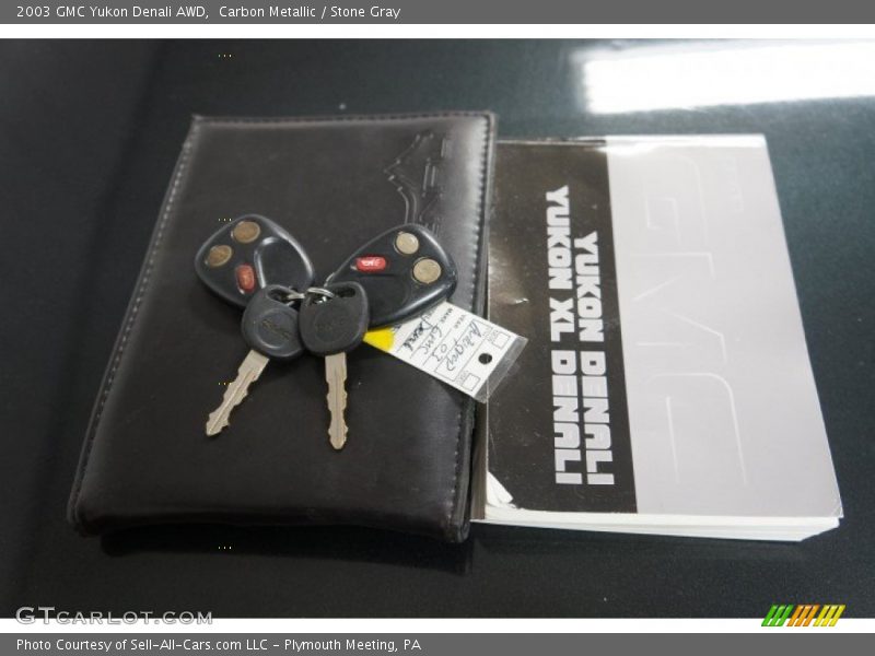Carbon Metallic / Stone Gray 2003 GMC Yukon Denali AWD