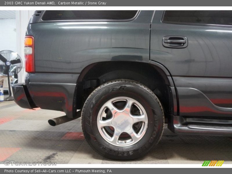 Carbon Metallic / Stone Gray 2003 GMC Yukon Denali AWD