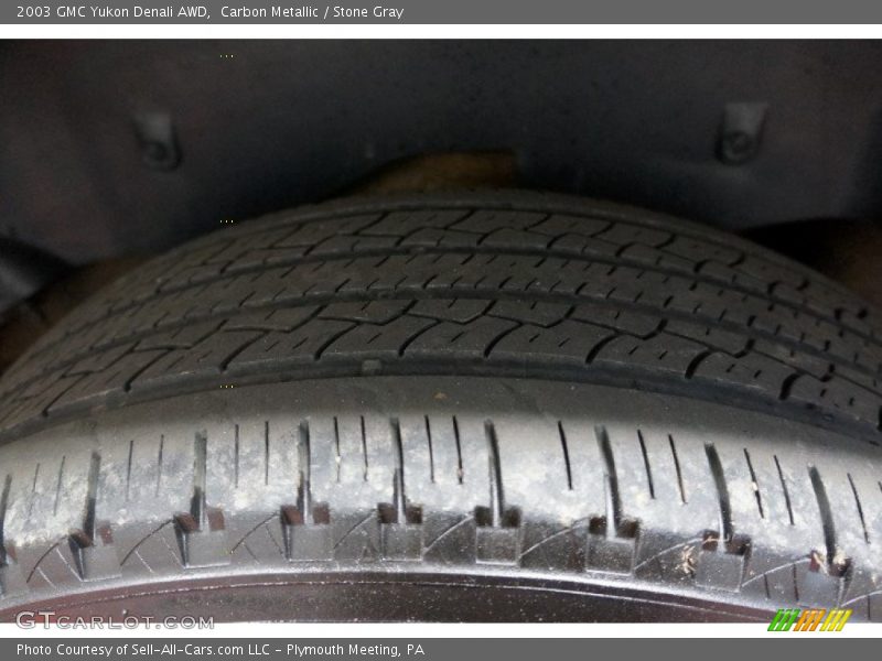 Carbon Metallic / Stone Gray 2003 GMC Yukon Denali AWD
