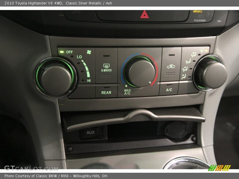 Classic Silver Metallic / Ash 2010 Toyota Highlander V6 4WD
