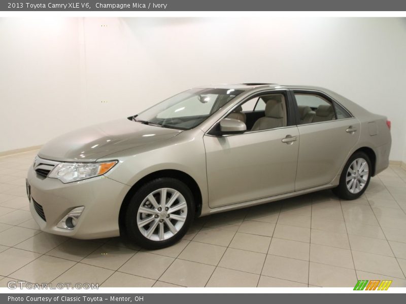 Champagne Mica / Ivory 2013 Toyota Camry XLE V6