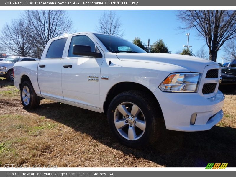 Front 3/4 View of 2016 1500 Tradesman Crew Cab 4x4