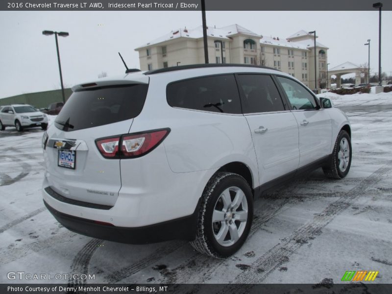 Iridescent Pearl Tricoat / Ebony 2016 Chevrolet Traverse LT AWD