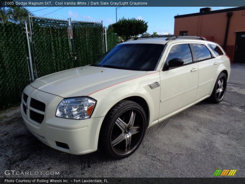 Cool Vanilla White / Dark Slate Gray/Light Graystone 2005 Dodge Magnum SXT