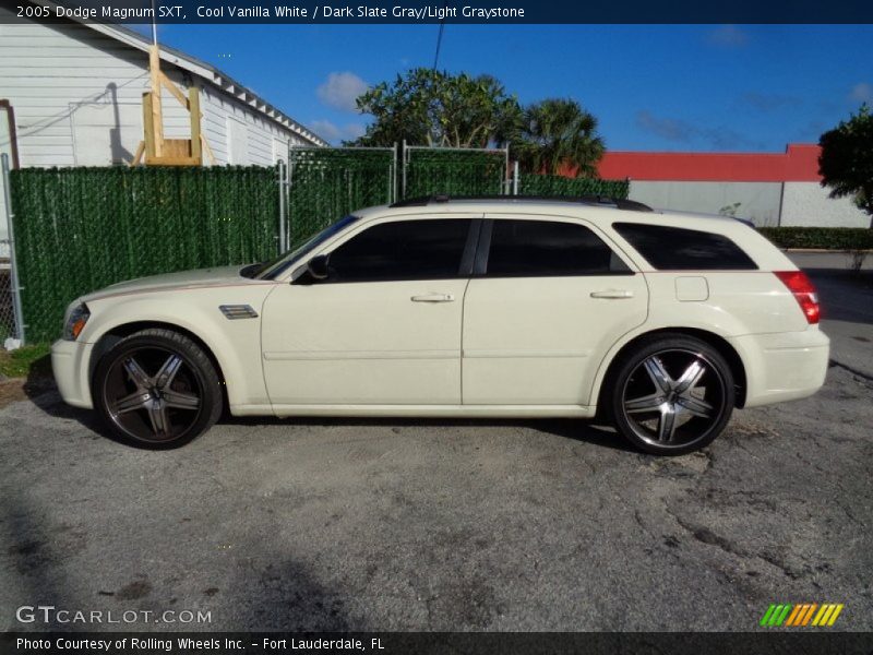 Cool Vanilla White / Dark Slate Gray/Light Graystone 2005 Dodge Magnum SXT