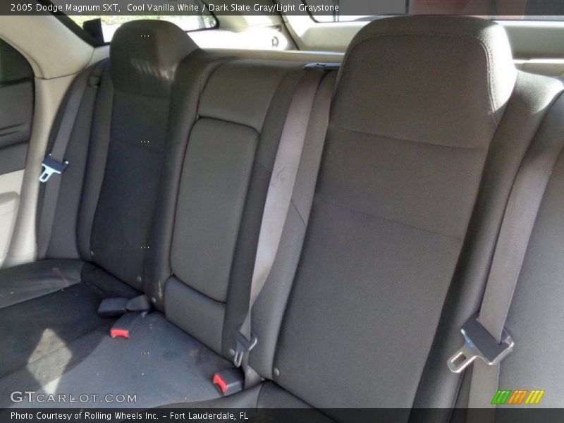 Cool Vanilla White / Dark Slate Gray/Light Graystone 2005 Dodge Magnum SXT