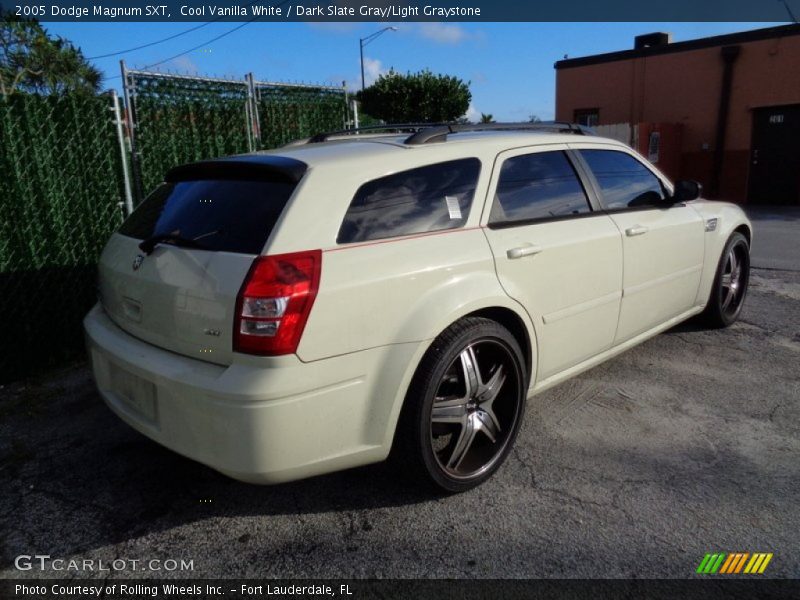 Cool Vanilla White / Dark Slate Gray/Light Graystone 2005 Dodge Magnum SXT