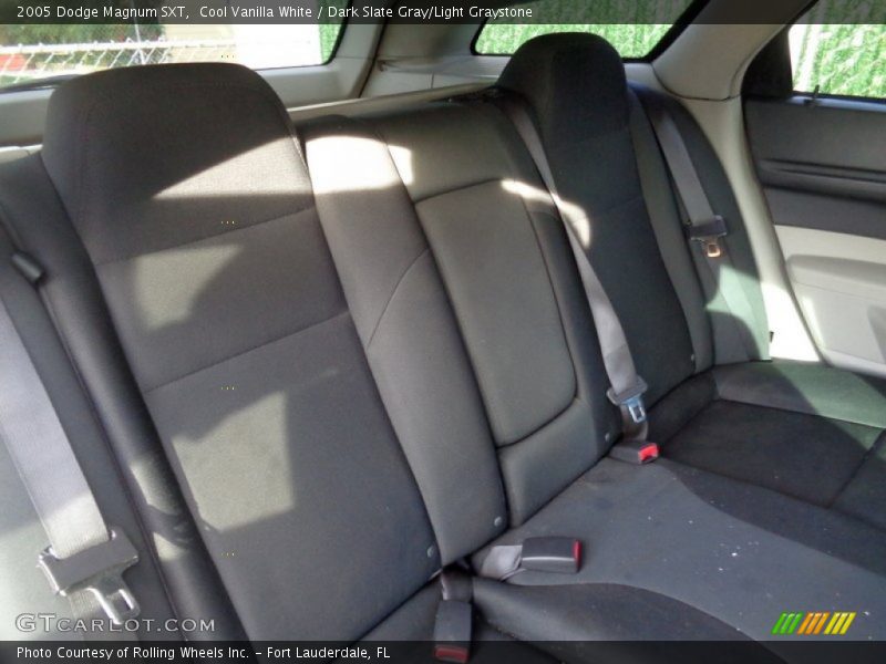 Cool Vanilla White / Dark Slate Gray/Light Graystone 2005 Dodge Magnum SXT