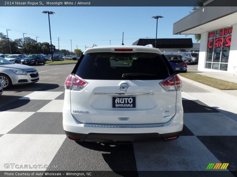 Moonlight White / Almond 2014 Nissan Rogue SL