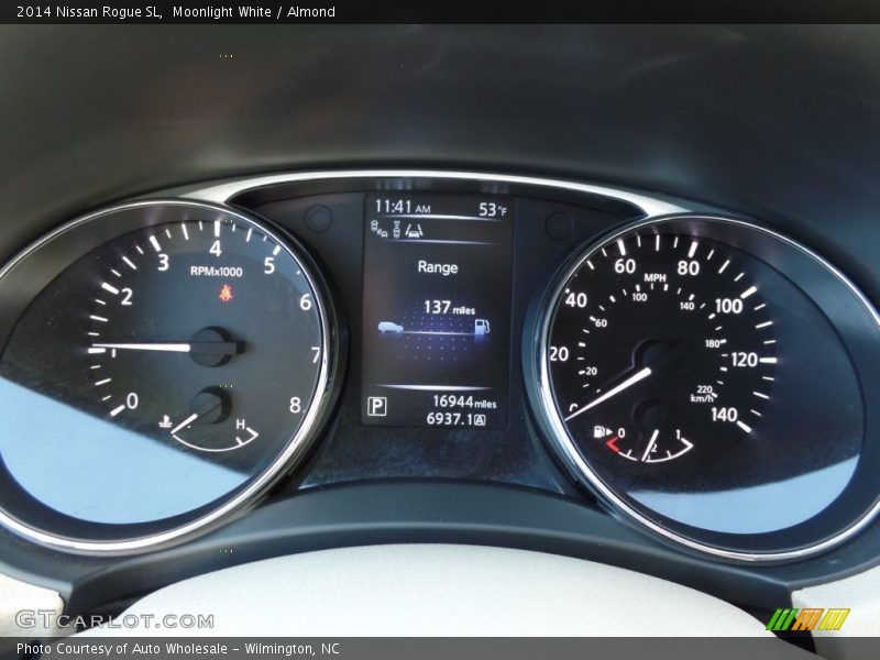 Moonlight White / Almond 2014 Nissan Rogue SL
